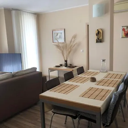 Beachfront Apartment *